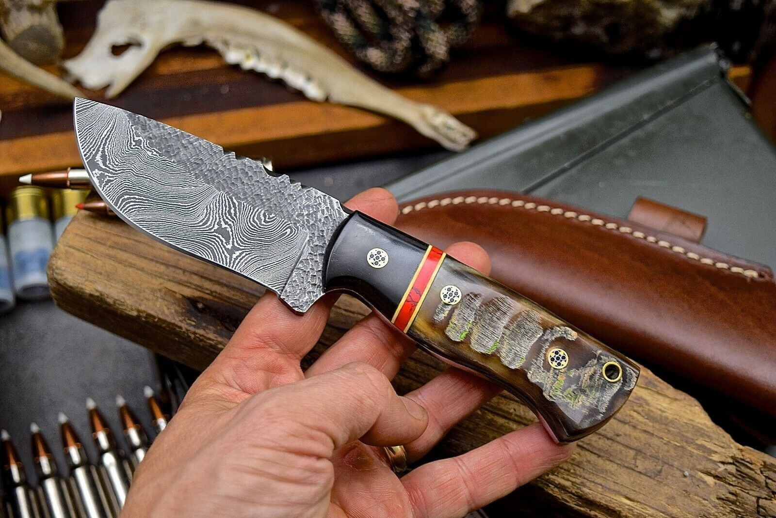 Custom Handmade Hammered Forged Damascus Sheep-Buffalo Horn Hunting EDC Blade Knife