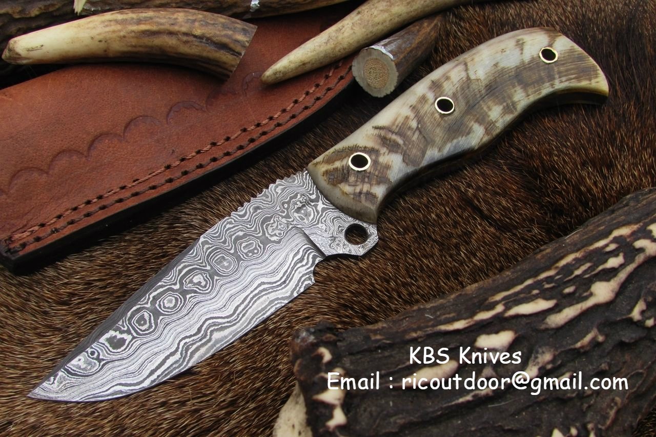Damascus Hand Made Skinning Knife (SC)