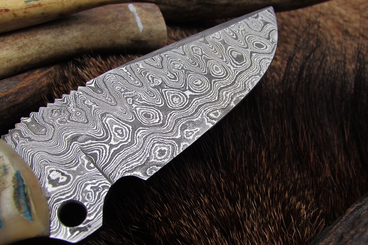 Damascus Hand Made Skinning Knife (SC)