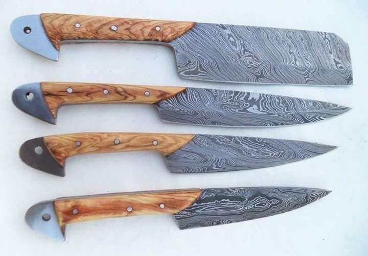 Custom Handmade Twist Damascus Steel Kitchen Knives Set (SC)