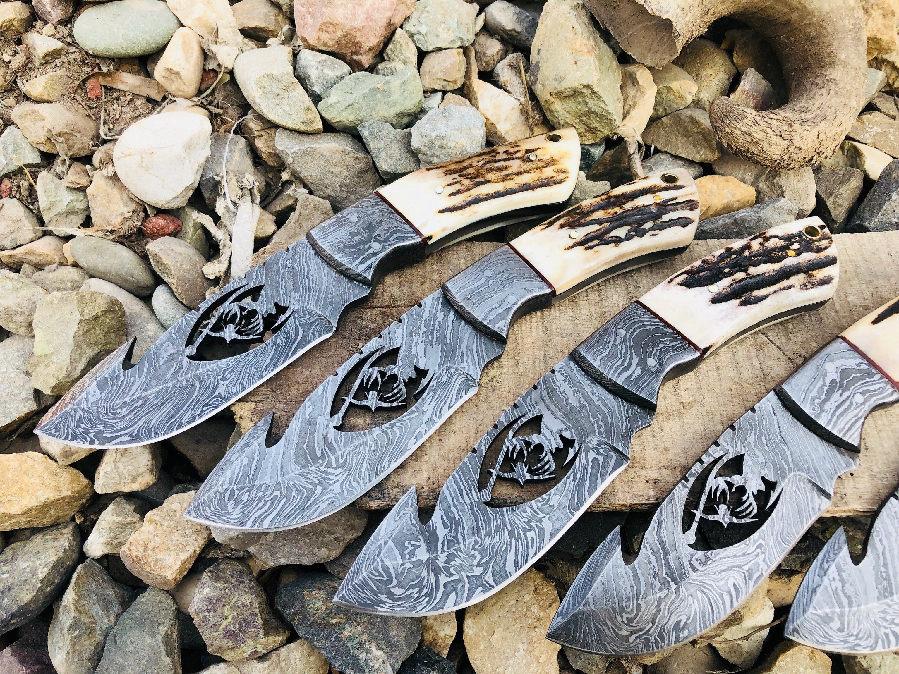Custom Handmade Damascus steel guthook knives (SC)