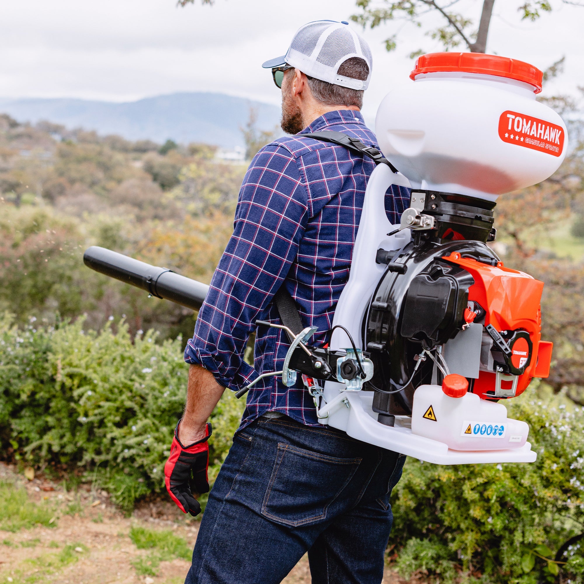 4 Gal Motorized Fertilizer Spreader Broadcast Lawn Seed Ice Melt Salt (SC)