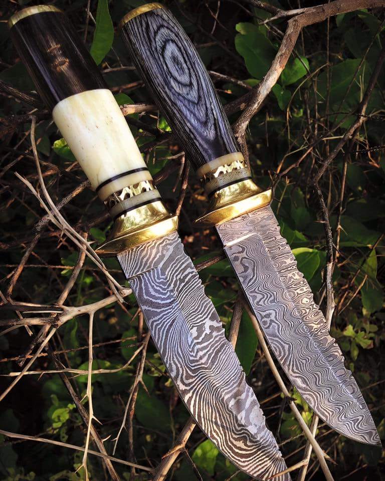 2 Damascus Steel Hunting Knives (SC)