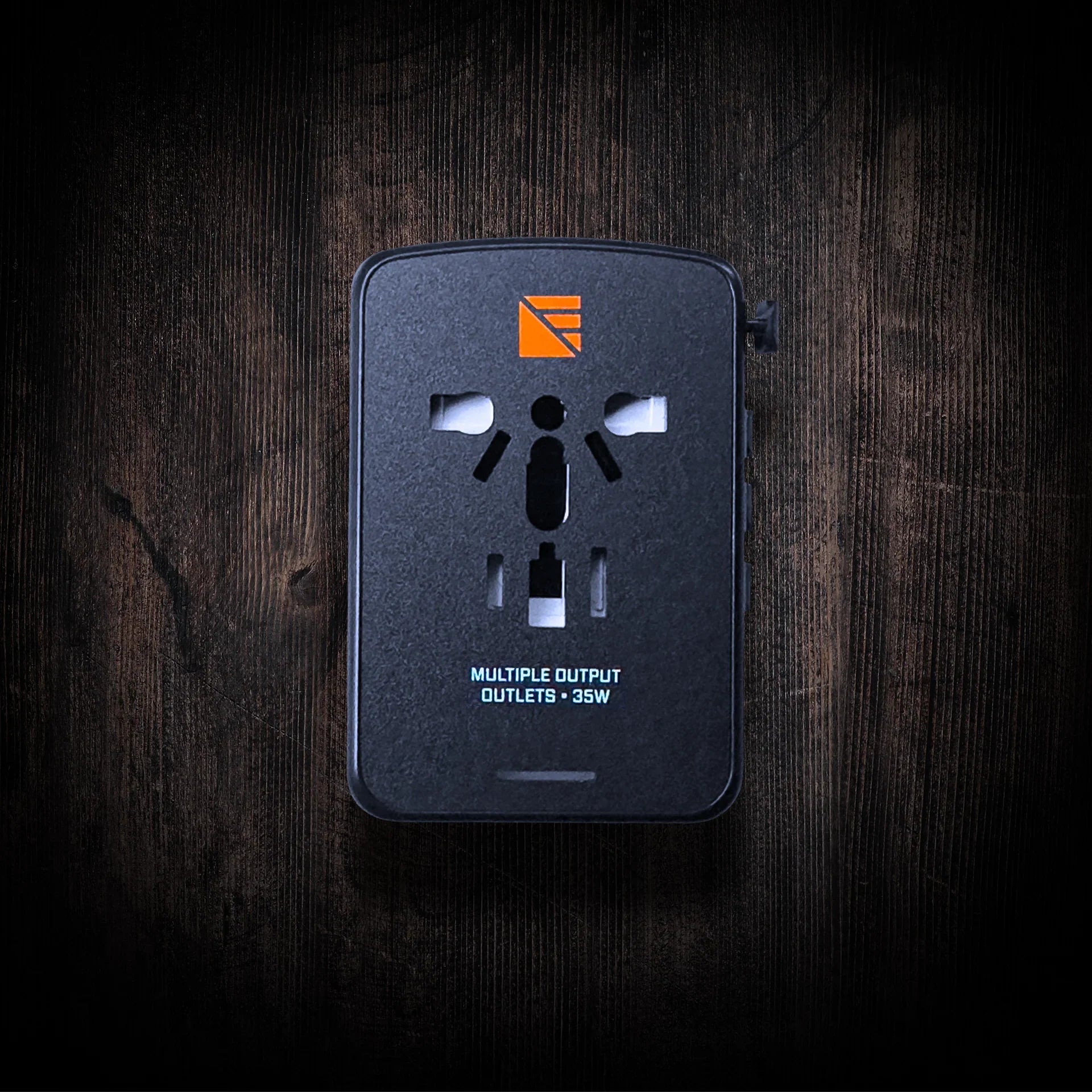 Dark Energy Universal Travel Adapter | Charge Anywhere, Anytime