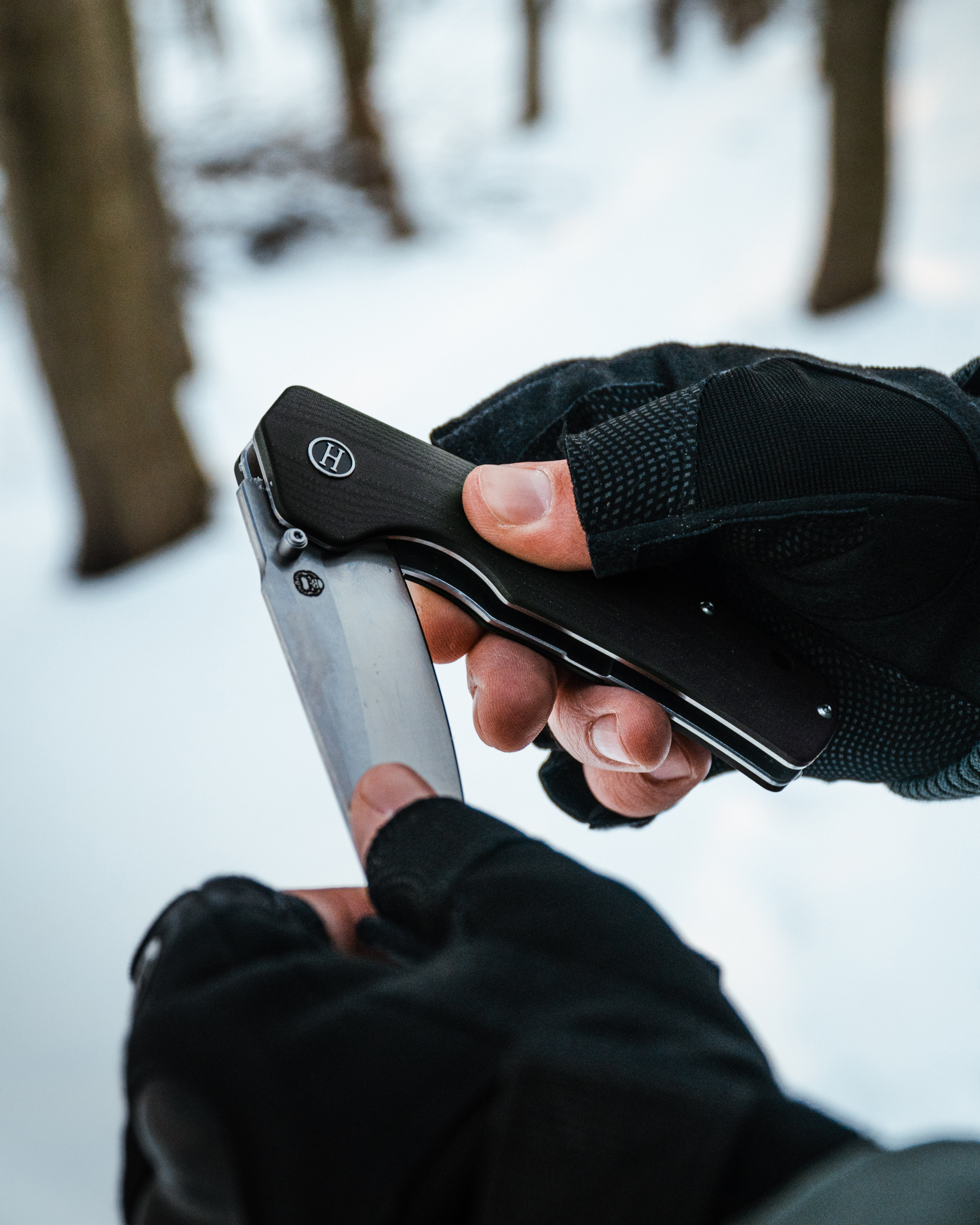 The Clip Point Folding Pocket Knife Giftset for Men and Women (Silver and Black) (SC)