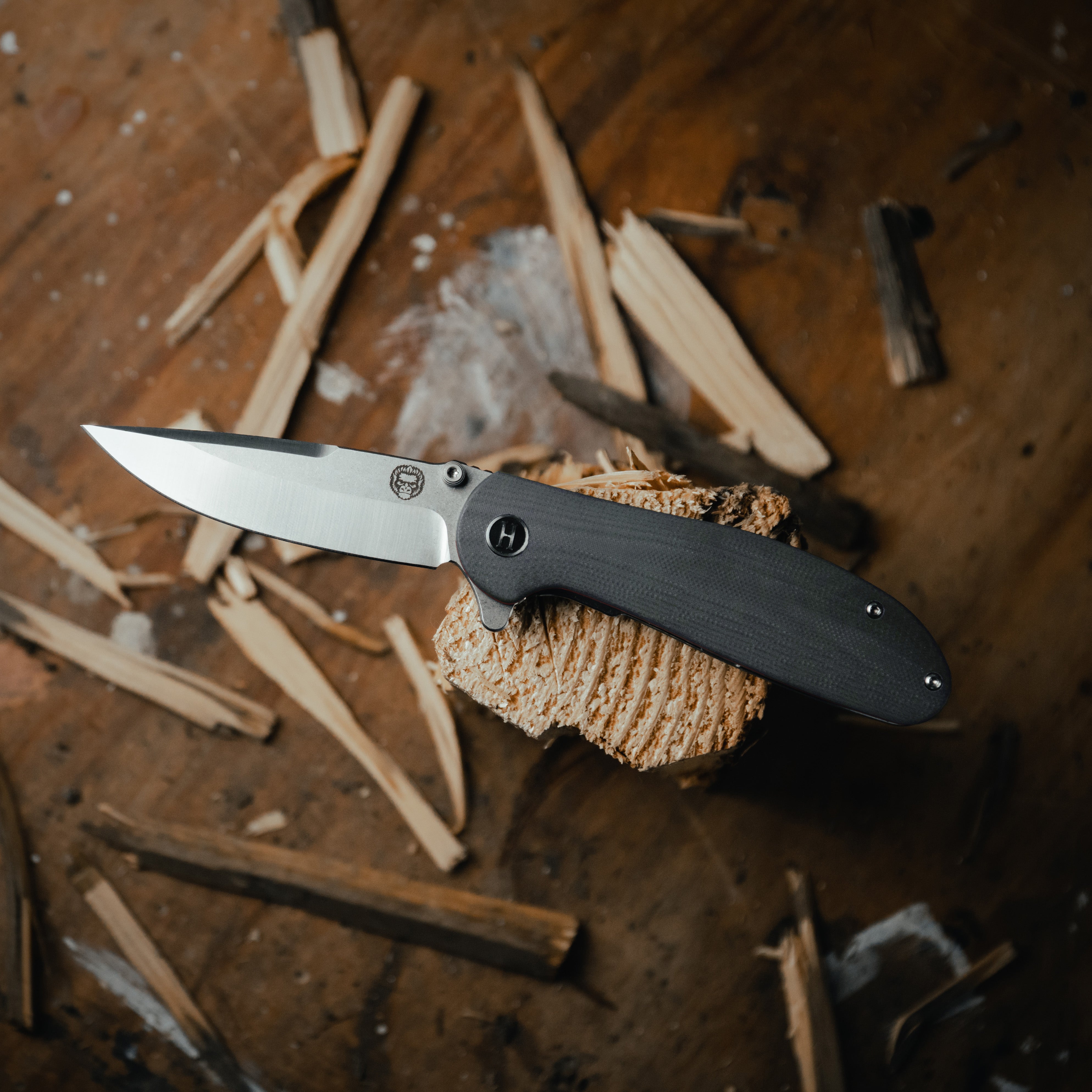 The Straight Back Folding Pocket Knife Giftset for Men and Women (Grey and Red) (SC)