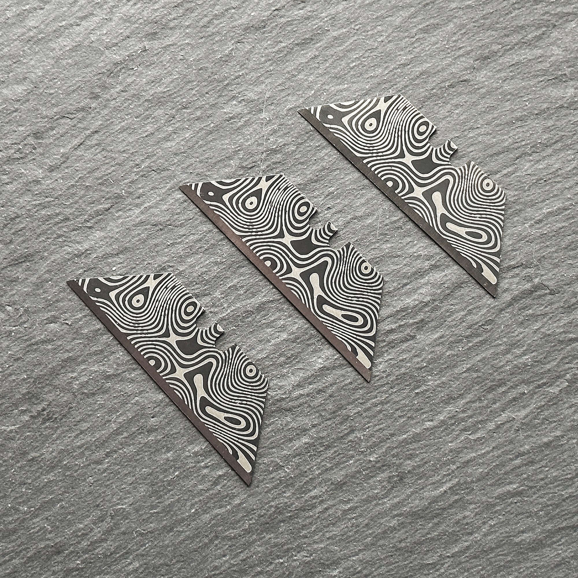Stinger Laser Engraved Utility Razor Blades, Utility Knife Blades Replacement - Black Damascus Style (Trapezoid 3 pcs- Black) (SC)