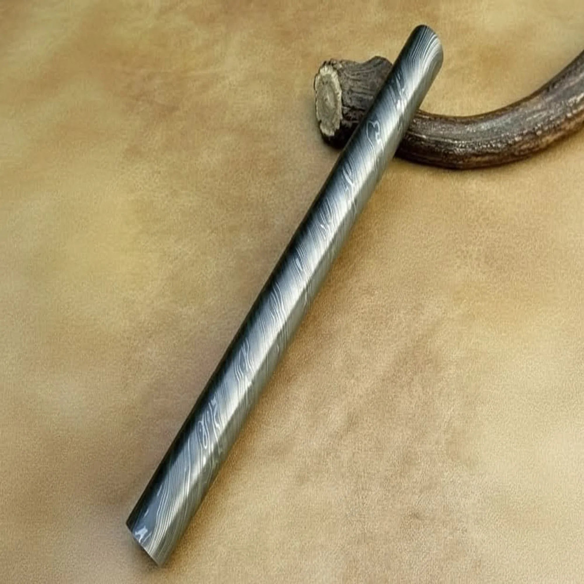 Custom Hand Made Damascus steel DE-0068