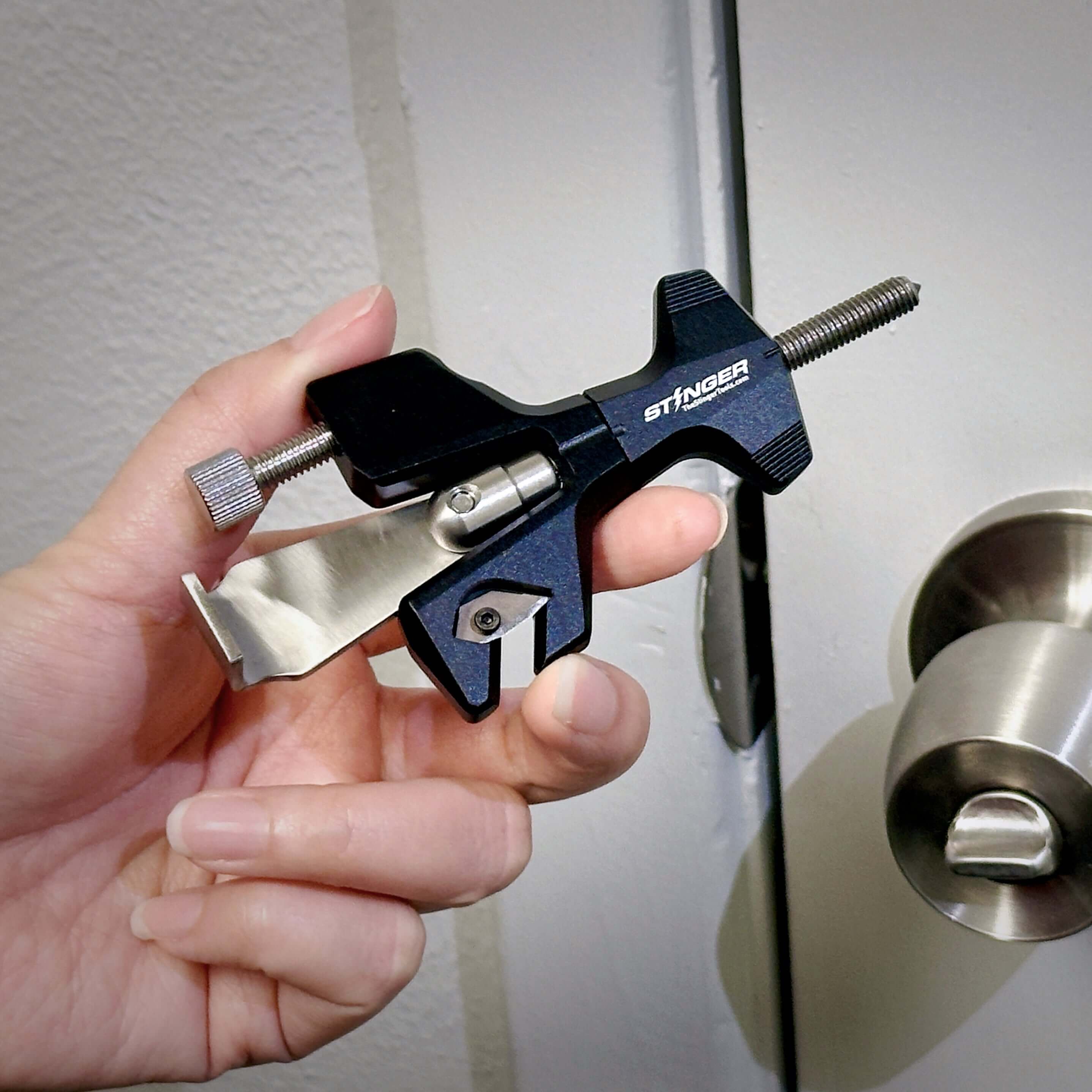 Stinger Starship Travel Door Lock w/ Car Emergency Tools (SC)