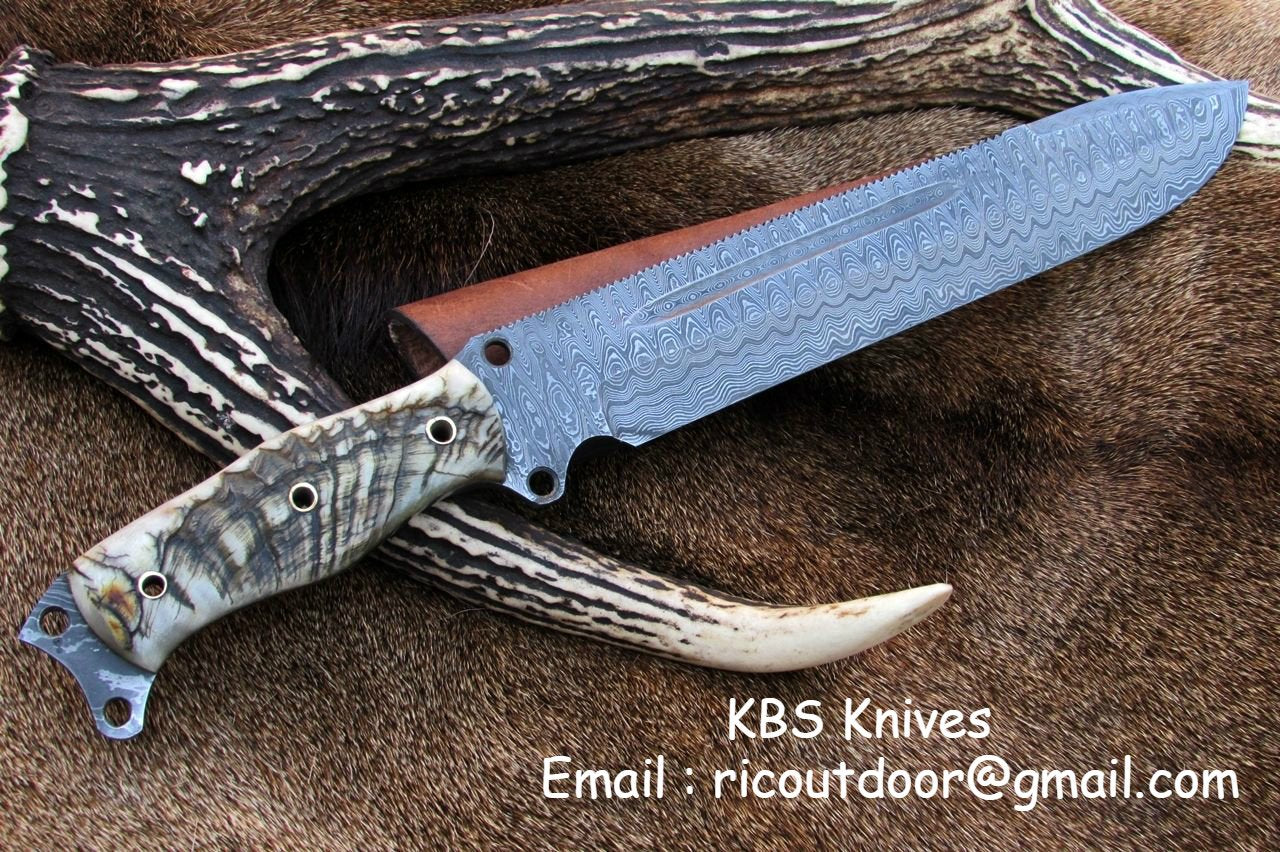 Pig Sticker Big Bowie Knife with Custom Handcrafted Full Tang Damascus Steel Blade & Sheep Horn Handle - 17 Inches (SC)