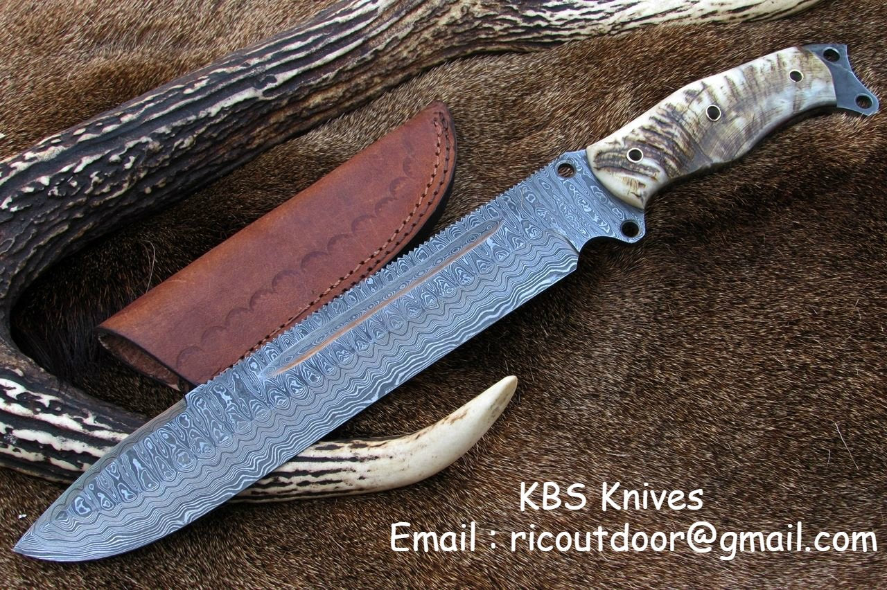 Pig Sticker Big Bowie Knife with Custom Handcrafted Full Tang Damascus Steel Blade & Sheep Horn Handle - 17 Inches (SC)