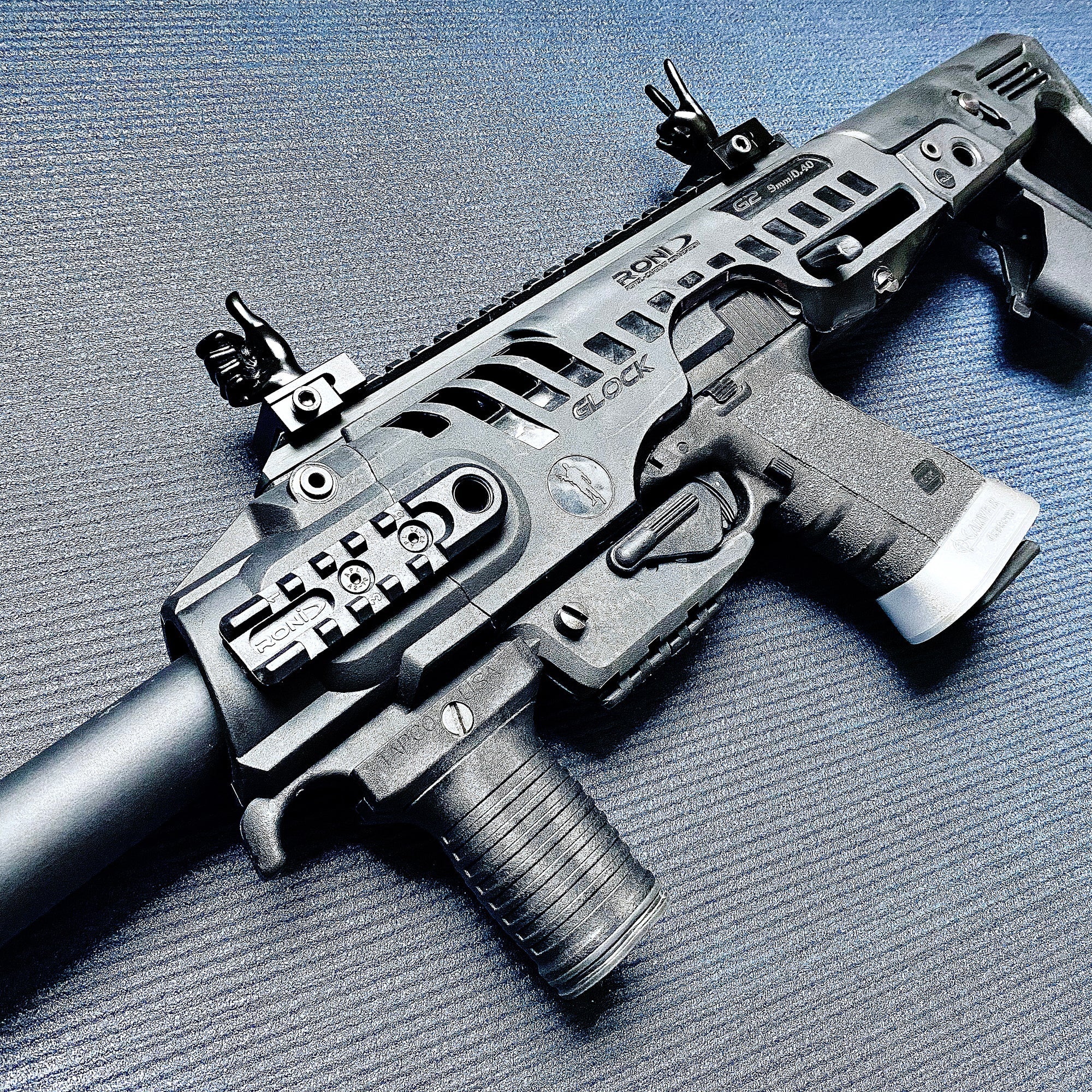 Black Color Novelty Finger Iron Sight Set - Straight (V Hand & Thumbs Up) (SC)