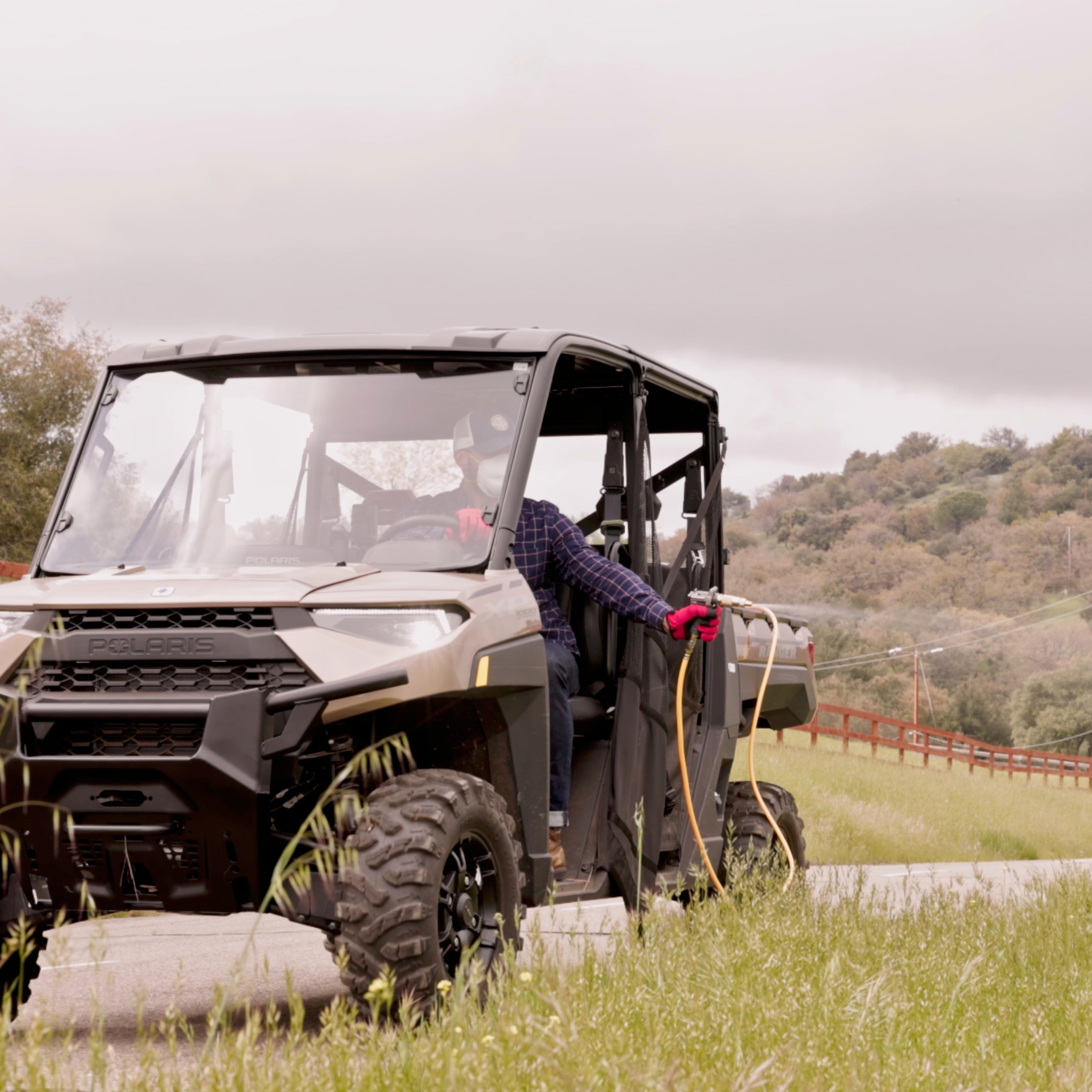 1.6HP Skid Sprayer Barrel Mount Only with Honda GX35 100ft Hose and 500 PSI Pump for Pest Control (SC)