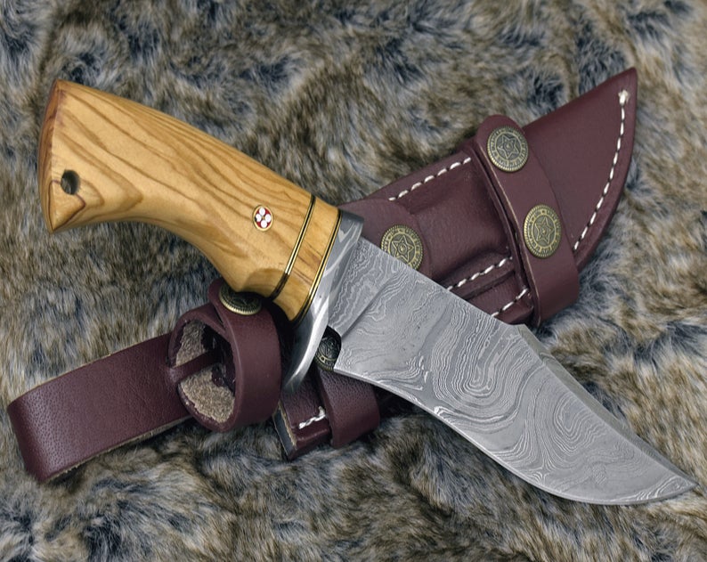 Olive Wood Handle Hunting Knife (SC)