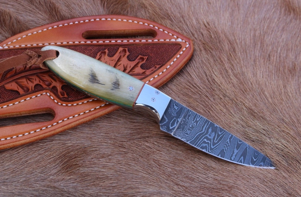 HIGHLAND HITCH – WORKING BUCKAROO KNIFE WITH DAMASCUS STEEL & MOUNTAIN SHEEP HORN (SC)